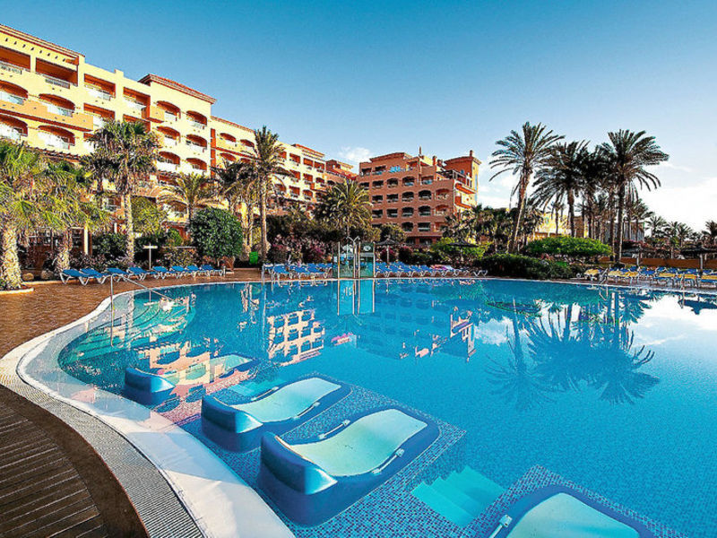 Elba Sara, Hotel