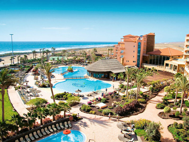 Elba Sara, Hotel