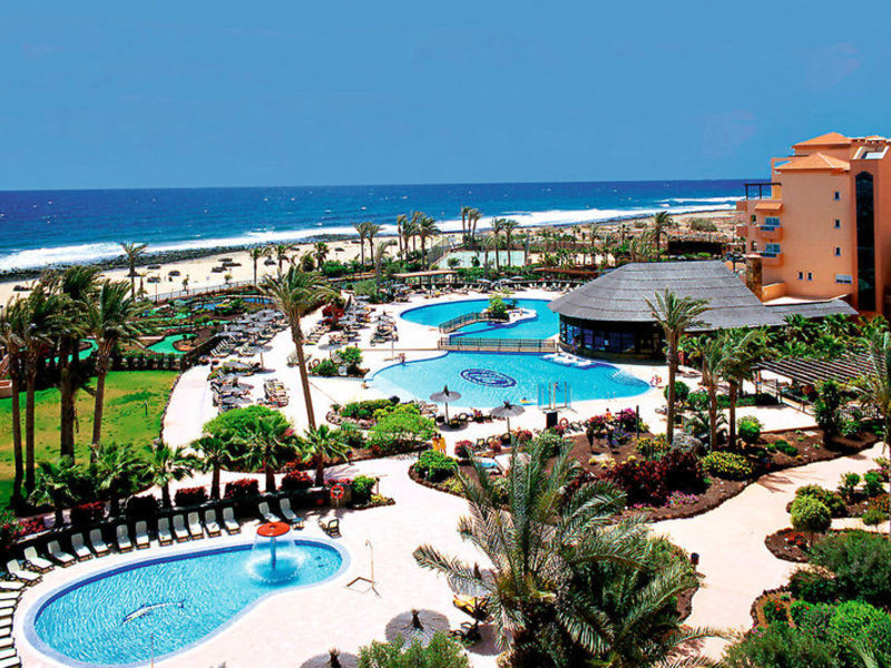 Elba Sara, Hotel