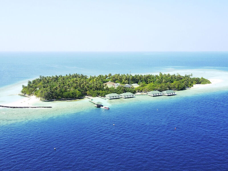 Embudu Village