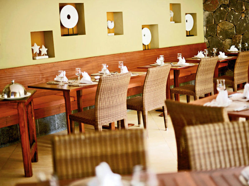 Emeraude Beach Hotel