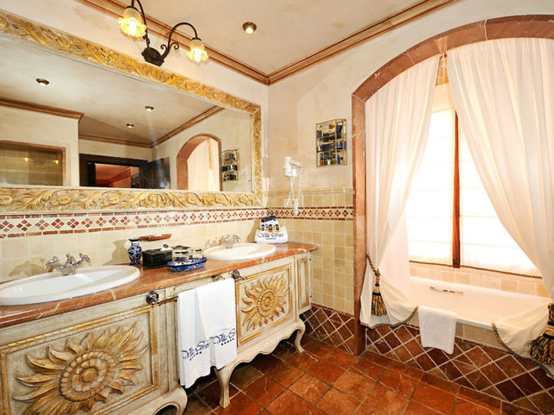 Europe Villa Cortés