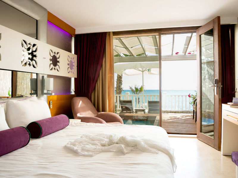 Flora Garden Beach Club