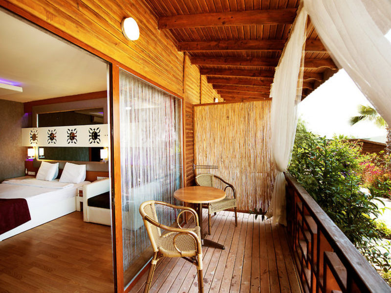 Flora Garden Beach Club