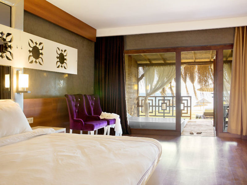 Flora Garden Beach Club