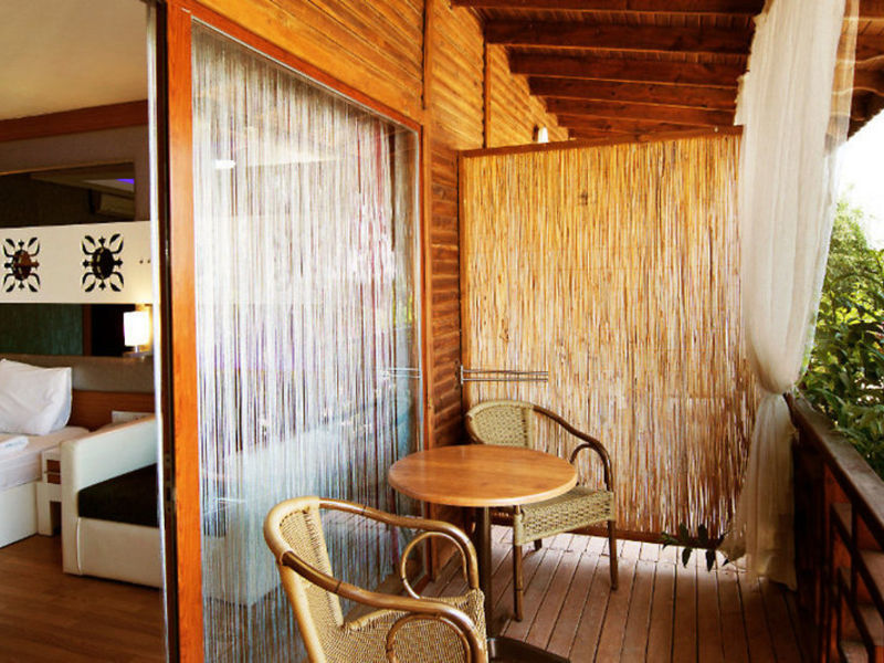 Flora Garden Beach Club