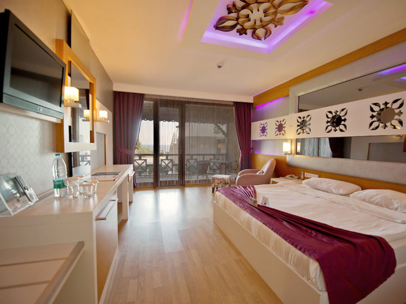 Flora Garden Beach Club