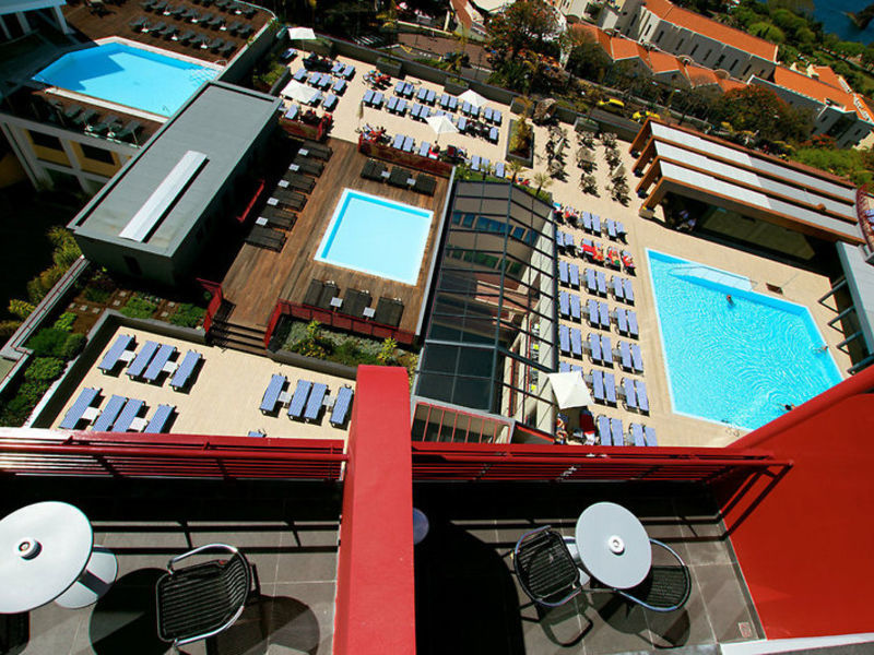 Four Views Monumental Lido