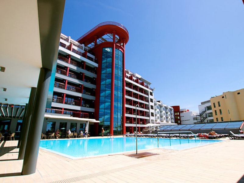 Four Views Monumental Lido