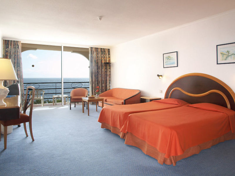 Four Views Oasis Hotel