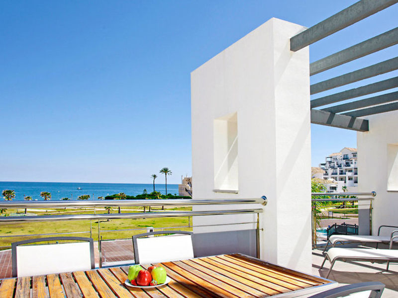 Fuerte Estepona Sui