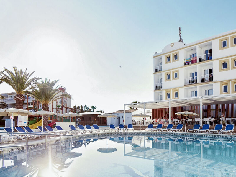 Globales Los Delfines