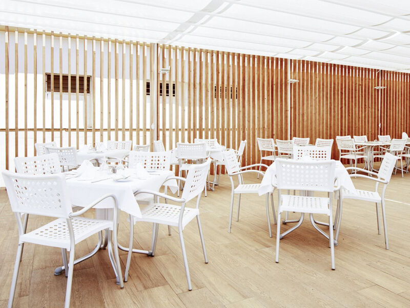 Globales Los Delfines