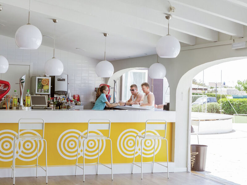 Globales Los Delfines