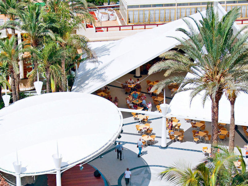 Gloria Palace, Hotel