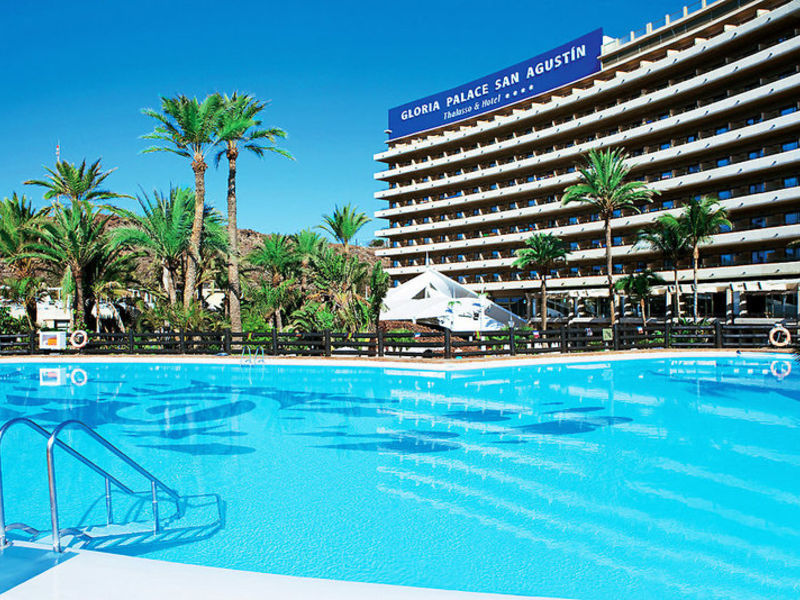 Gloria Palace, Hotel