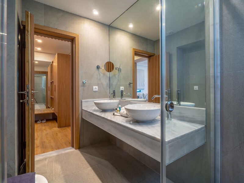 Glyfada Riviera Hotel