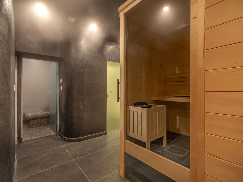 Glyfada Riviera Hotel