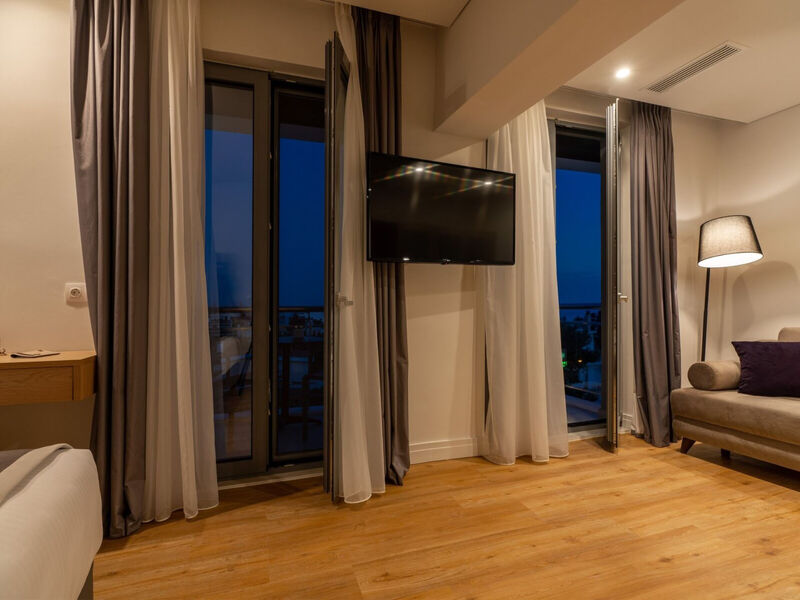 Glyfada Riviera Hotel