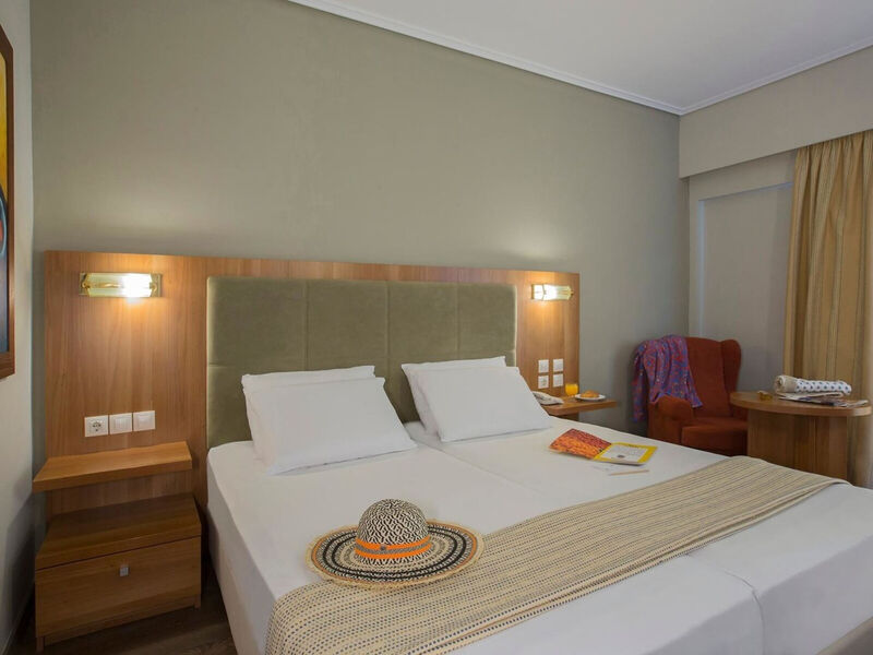 Golden Coast Hotel & Bungalows