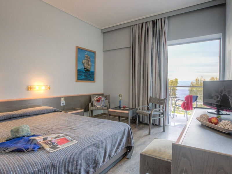 Golden Coast Hotel & Bungalows