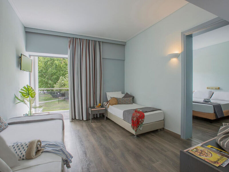 Golden Coast Hotel & Bungalows