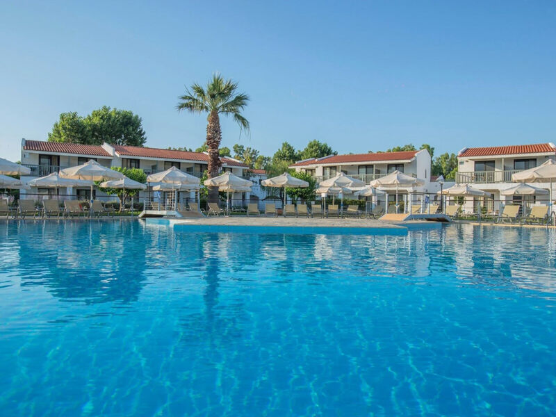 Golden Coast Hotel & Bungalows