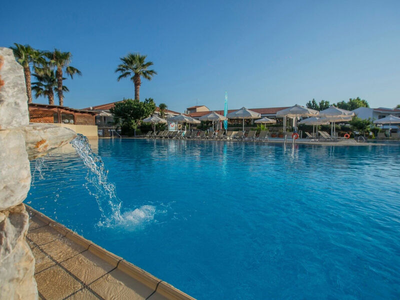 Golden Coast Hotel & Bungalows