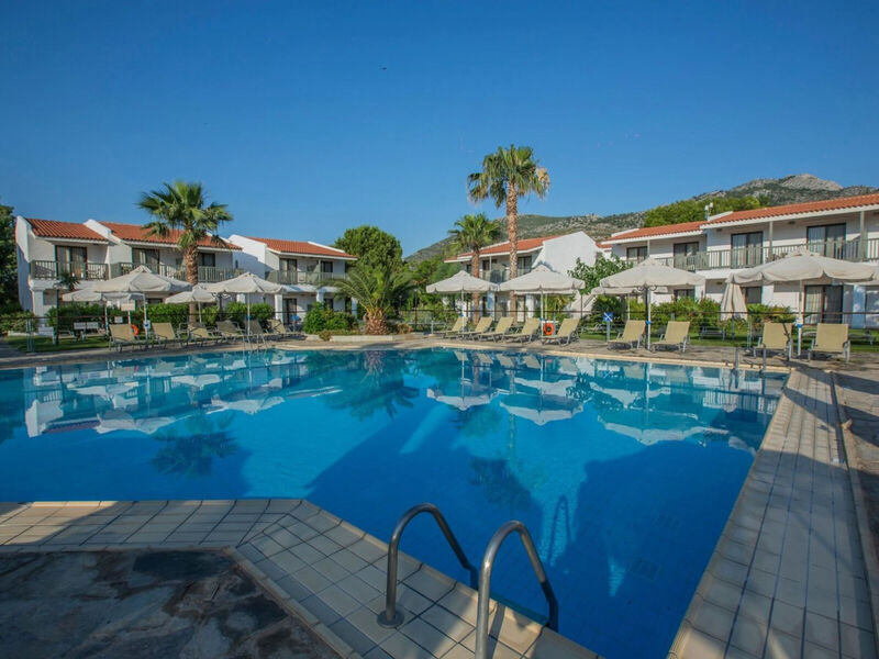 Golden Coast Hotel & Bungalows