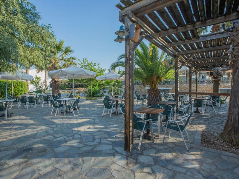 Golden Coast Hotel & Bungalows