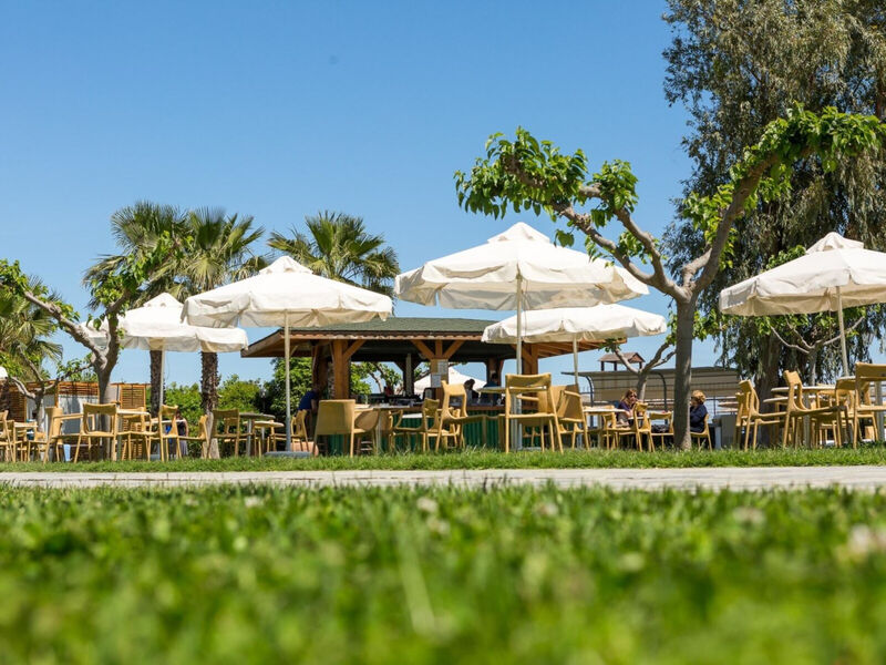 Golden Coast Hotel & Bungalows