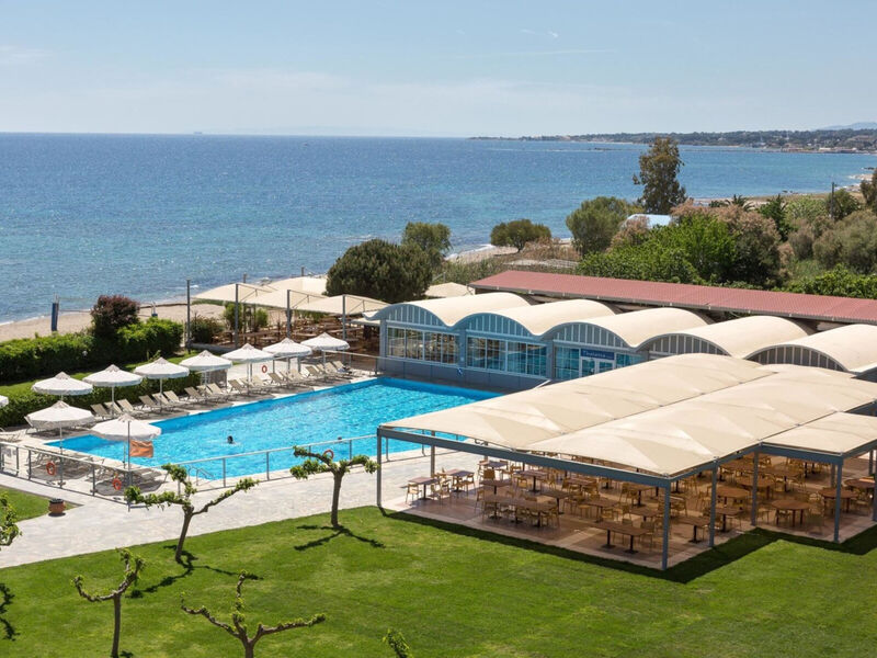 Golden Coast Hotel & Bungalows