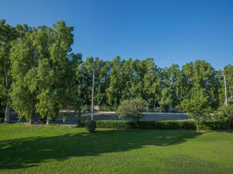 Golden Coast Hotel & Bungalows