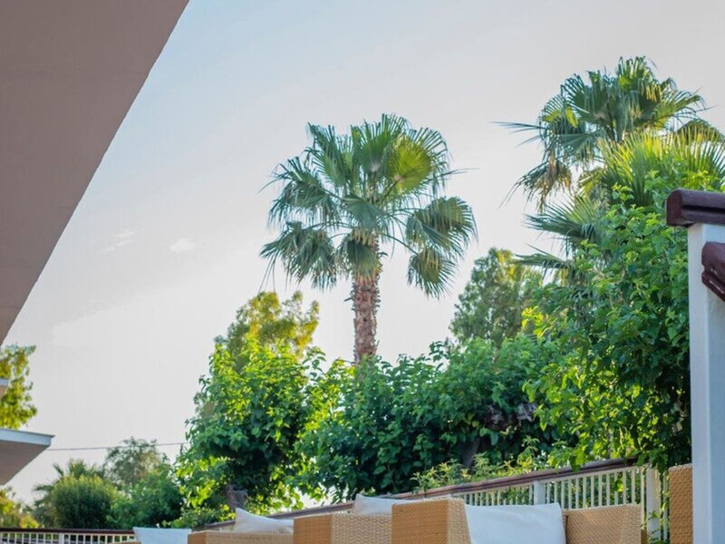 Golden Coast Hotel & Bungalows