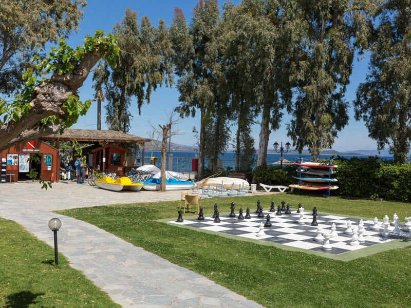 Golden Coast Hotel & Bungalows