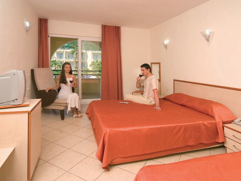 Golden Sun Hotel
