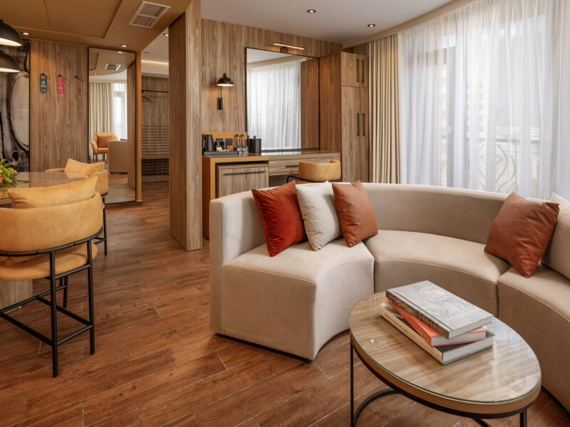 Golden Tulip Vivaldi