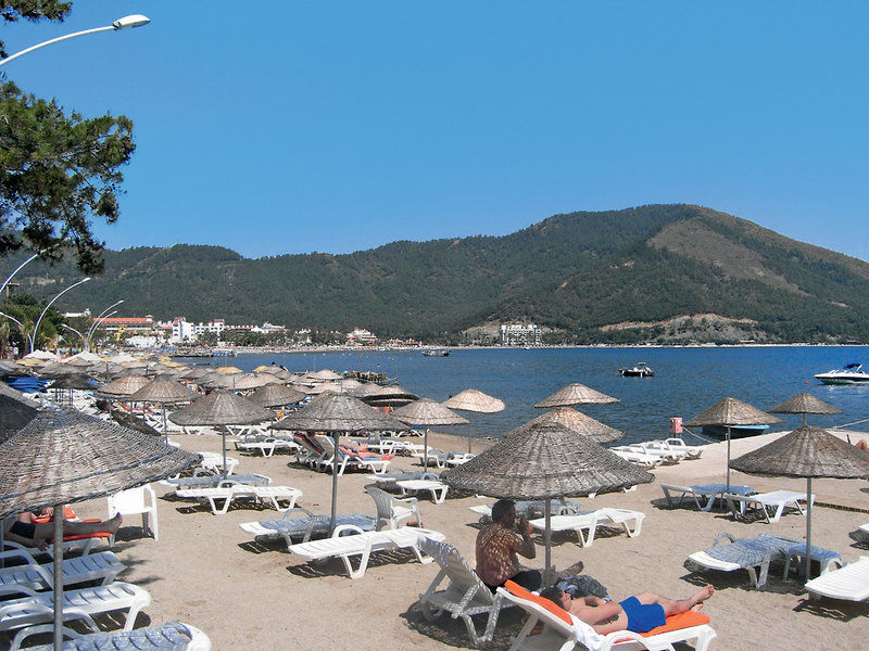 Golmar Beach