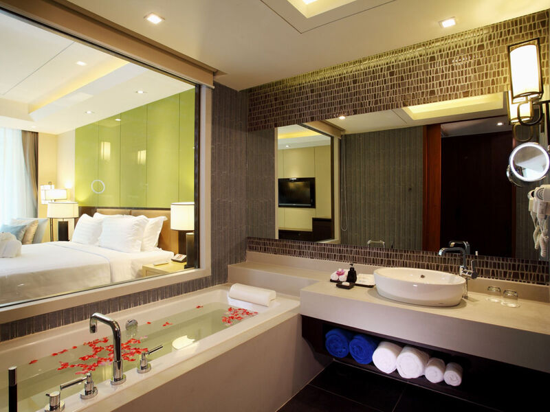 Graceland Khaolak Beach Resort