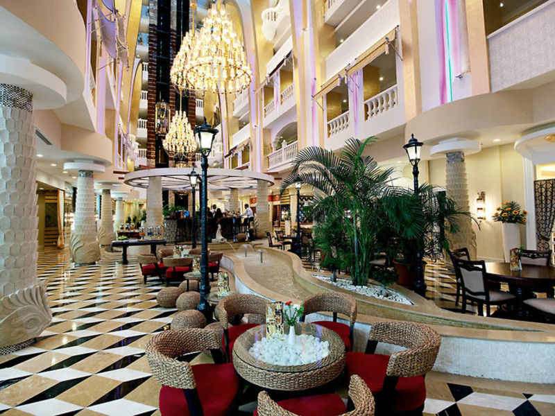 Granada Luxury Resort