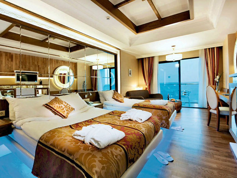 Granada Luxury Resort