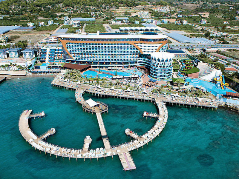 Granada Luxury Resort