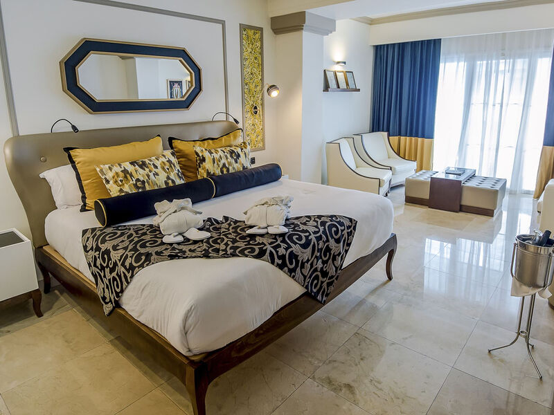 Grand Palladium Lady Hamilton Resort &Amp; Spa