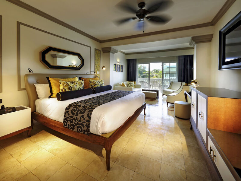 Grand Palladium Lady Hamilton Resort &Amp; Spa