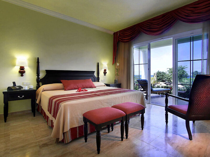 Grand Palladium Lady Hamilton Resort &Amp; Spa