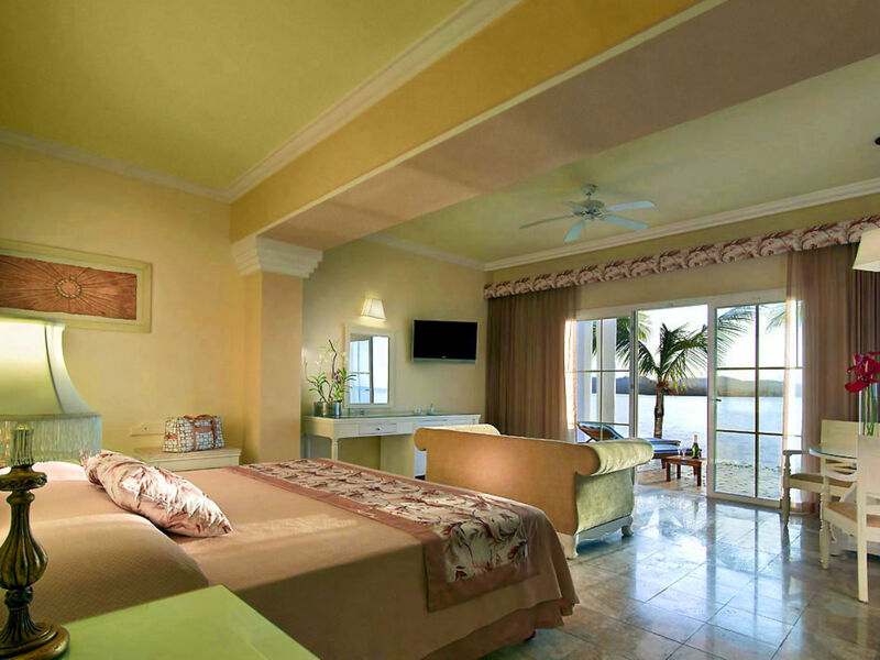 Grand Palladium Lady Hamilton Resort &Amp; Spa