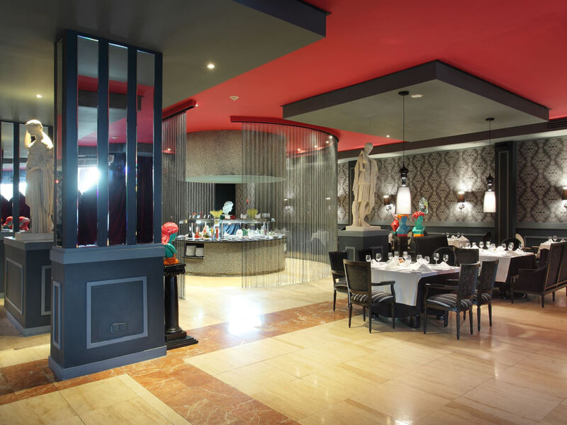 Grand Palladium Lady Hamilton Resort &Amp; Spa