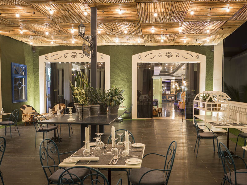 Grand Palladium Lady Hamilton Resort &Amp; Spa