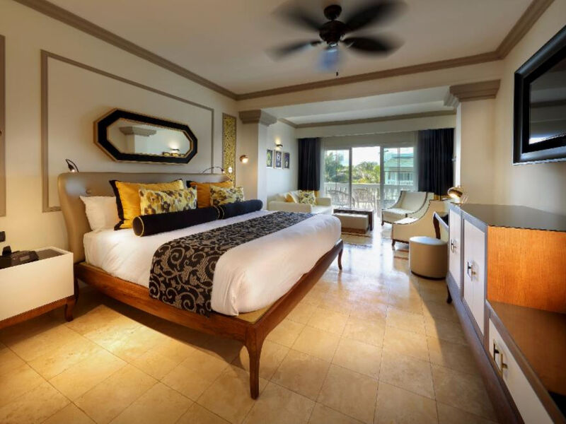 Grand Palladium Lady Hamilton Resort &Amp; Spa