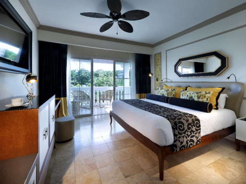 Grand Palladium Lady Hamilton Resort &Amp; Spa